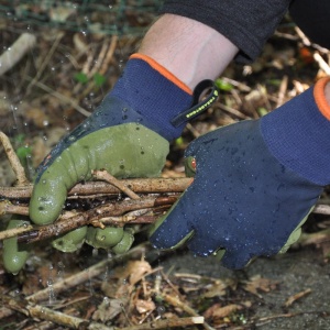 ClipGlove Warm 'n' Waterproof Men's Latex-Coated Winter Gardening Gloves